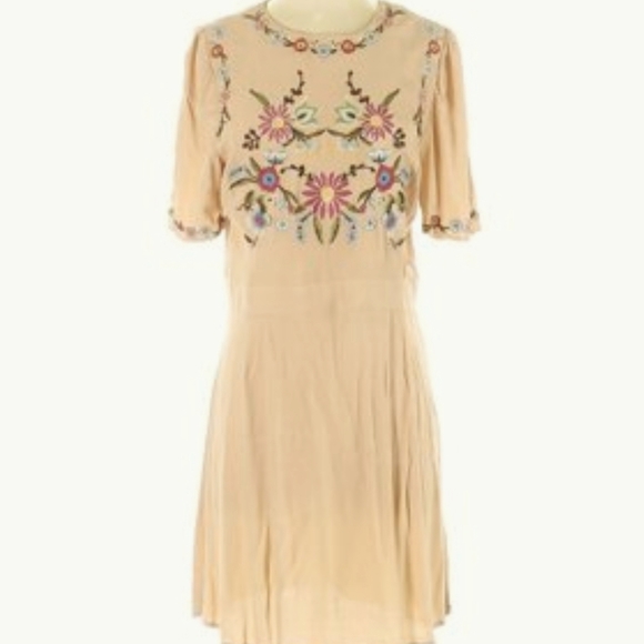 NWT Blu Pepper Floral Embroidered Dress - Picture 1 of 8